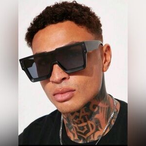 UNBRANDED MEN’S BLACK DESIGNER INSPIRED SHIELD SUNGLASSES